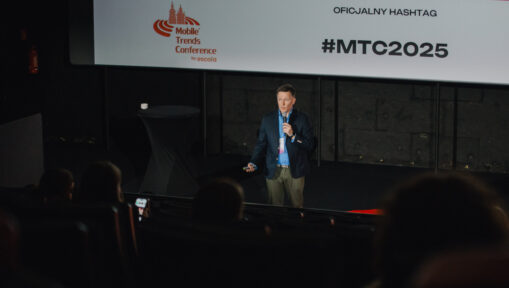 prelegent Sławomir Spyra podczas swojego wystąpienia na Mobile Trends Conference 2025