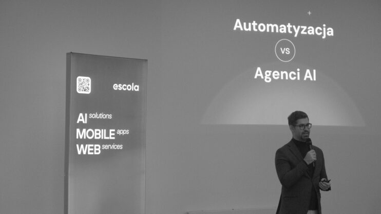 prelegent Jerzy Biernacki podczas swojego wystąpienia na Mobile Trends for Experts